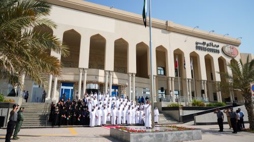 محاكم دبي وقياداتها يحتفلون يوم العلم بروح الوحدة والانتماء ضمن احتفالية "فرحة وطن"