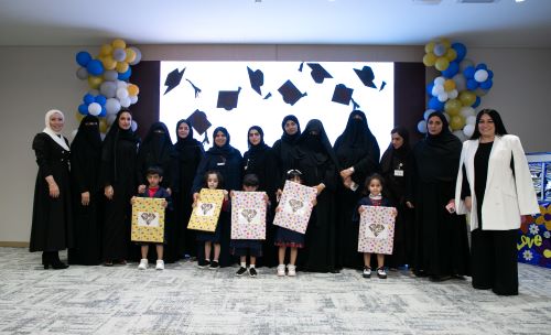مجلس الجوهرة النسائي في محاكم دبي يشارك حضانة كيندرفيل في احتفال تخرج أطفالها
